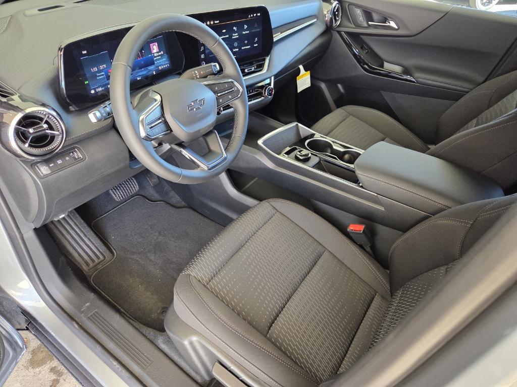 new 2026 Chevrolet Equinox car, priced at $34,035