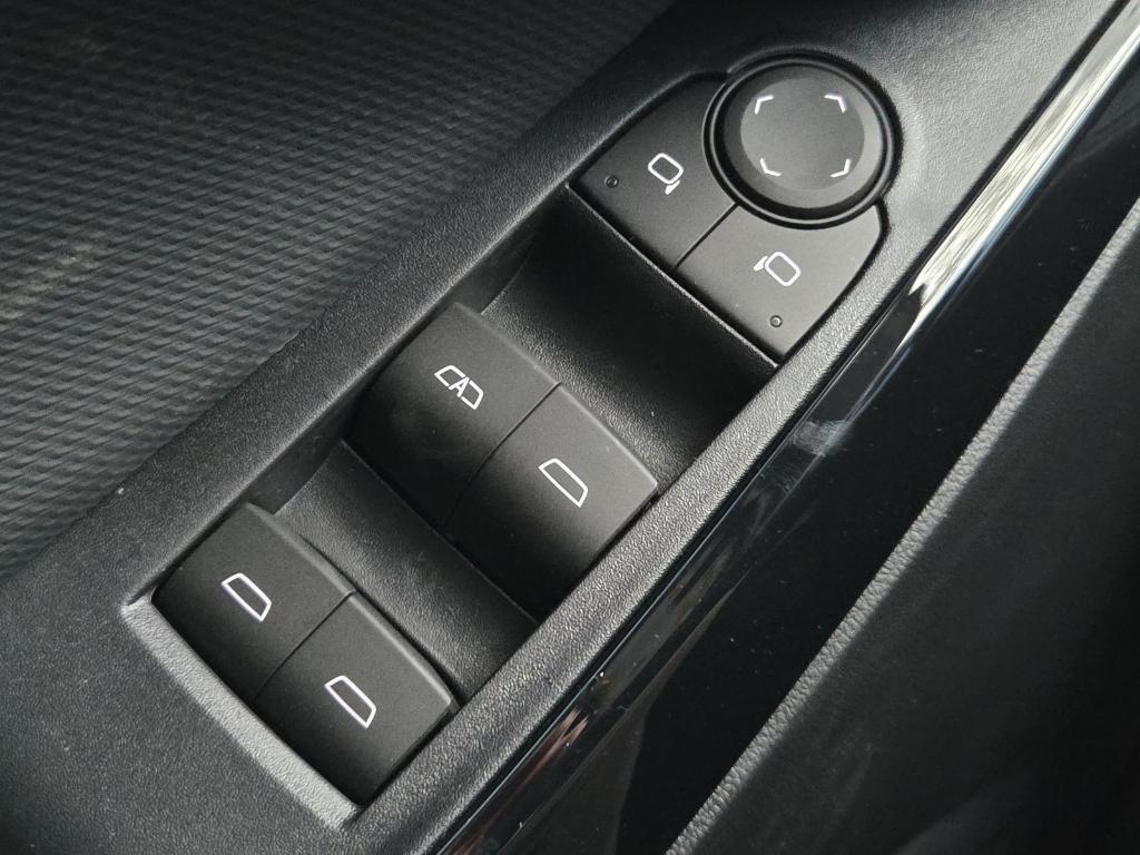 new 2026 Chevrolet Equinox car, priced at $34,035