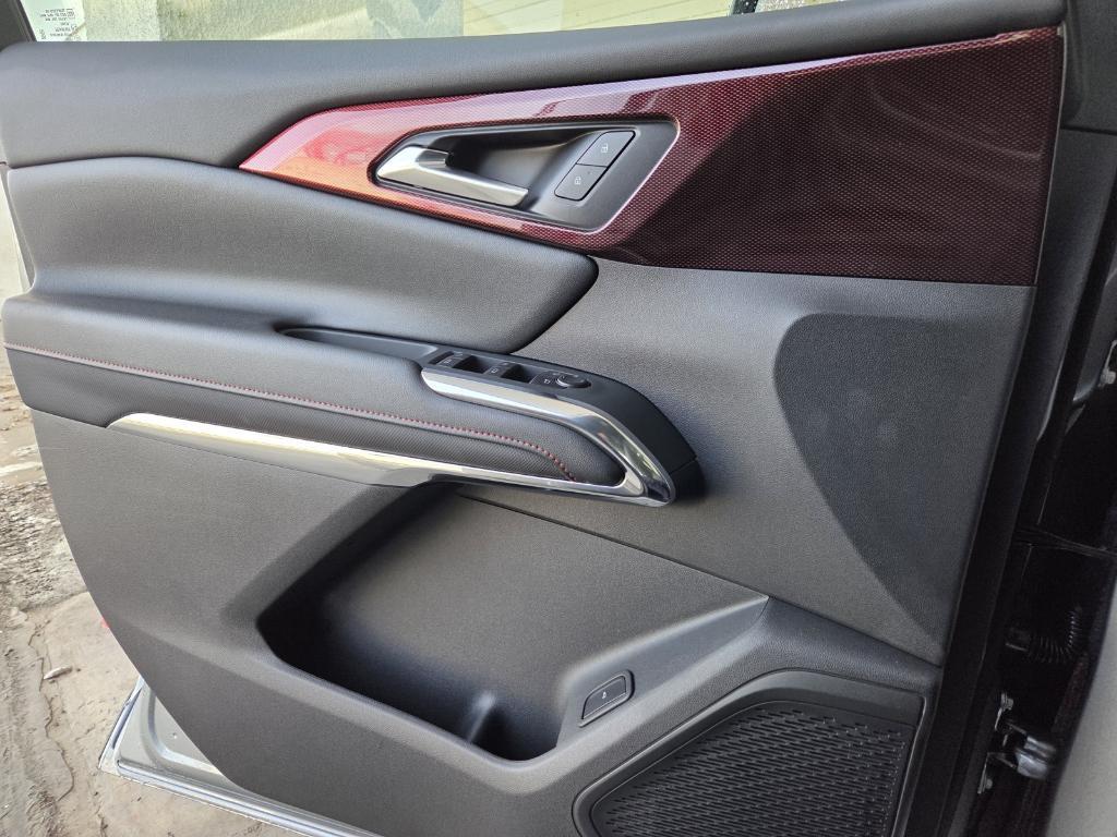 new 2026 Chevrolet Traverse car, priced at $52,120