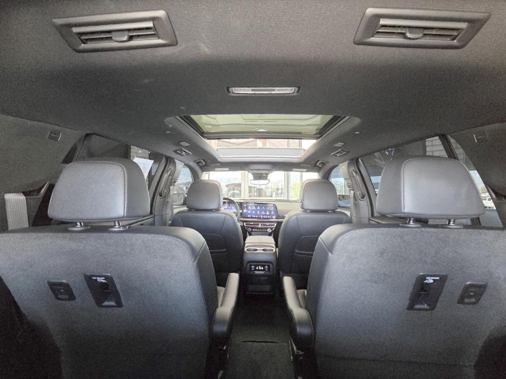 used 2024 Chevrolet Traverse car, priced at $48,991