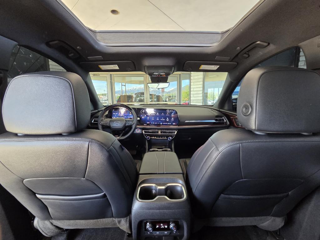 used 2024 Chevrolet Traverse car, priced at $48,991