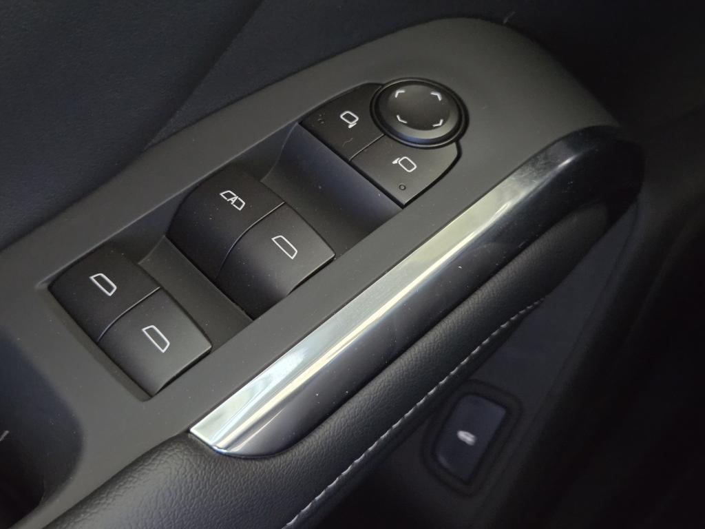 new 2026 Chevrolet Traverse car, priced at $46,020