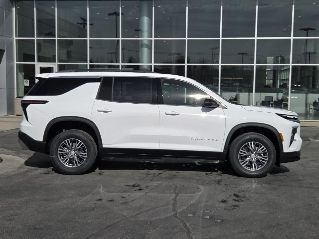 new 2026 Chevrolet Traverse car, priced at $46,020