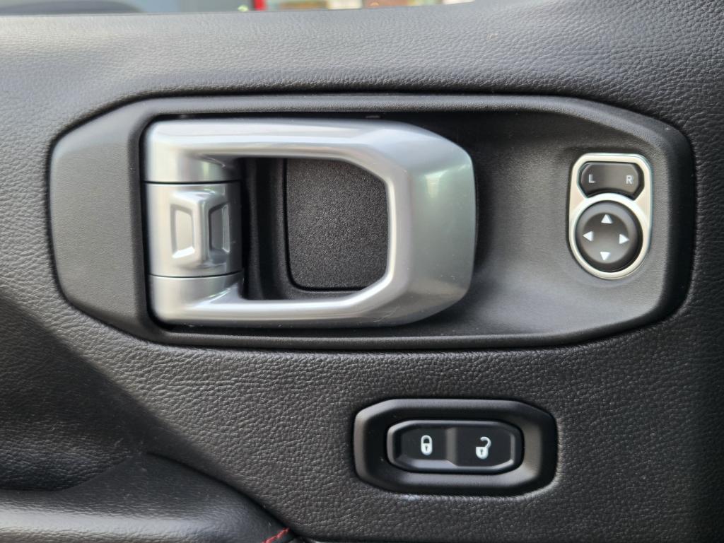 used 2021 Jeep Wrangler Unlimited car, priced at $32,991