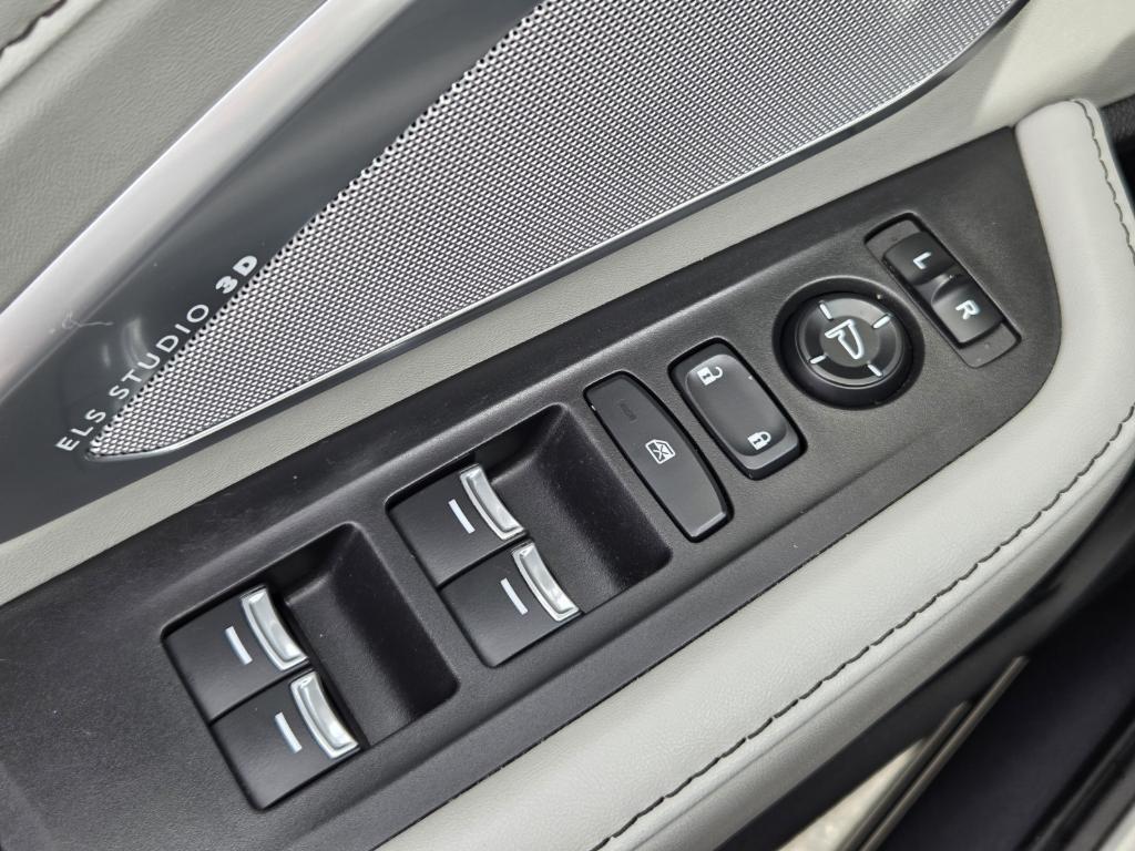 used 2021 Acura RDX car, priced at $26,991