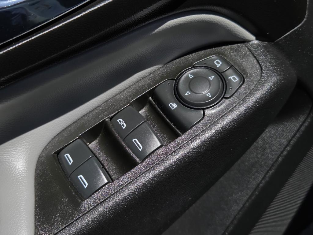 used 2022 Chevrolet Equinox car, priced at $20,421