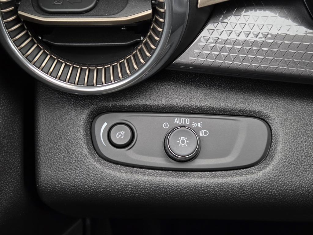 new 2026 Chevrolet Trax car, priced at $27,195