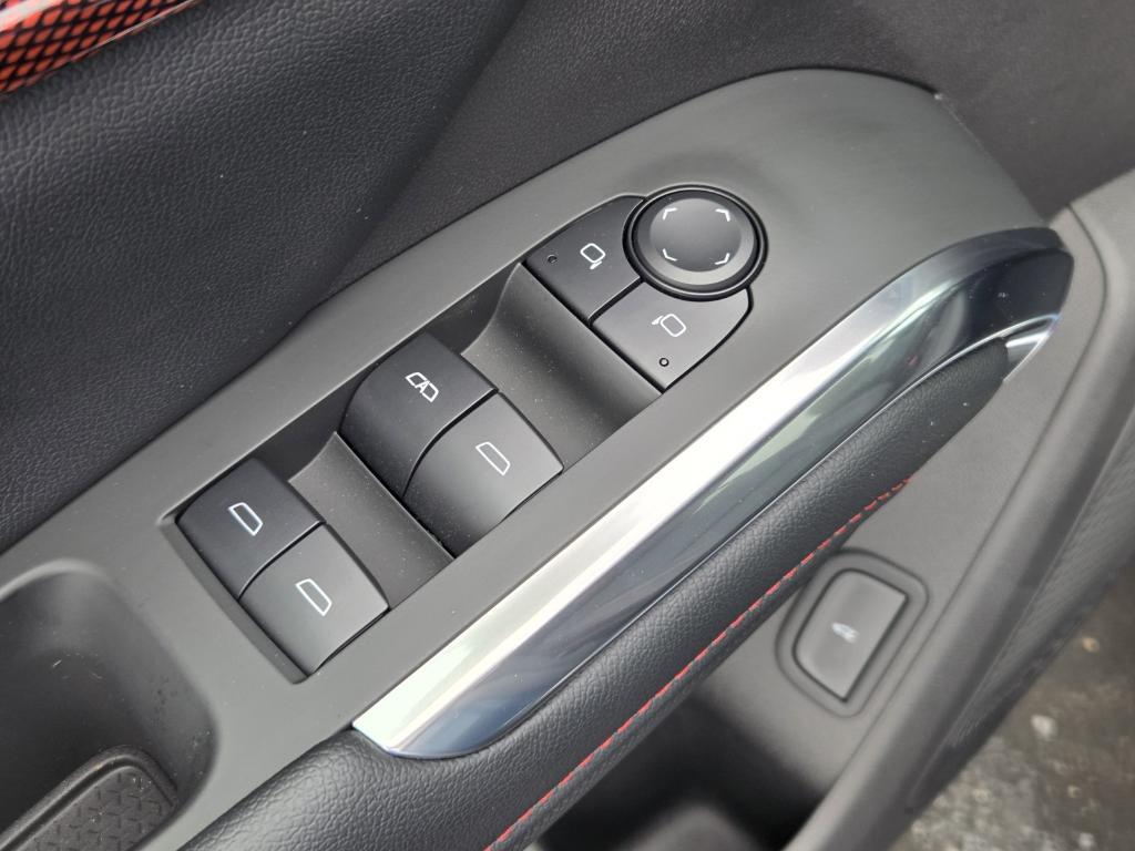 new 2026 Chevrolet Traverse car, priced at $52,020