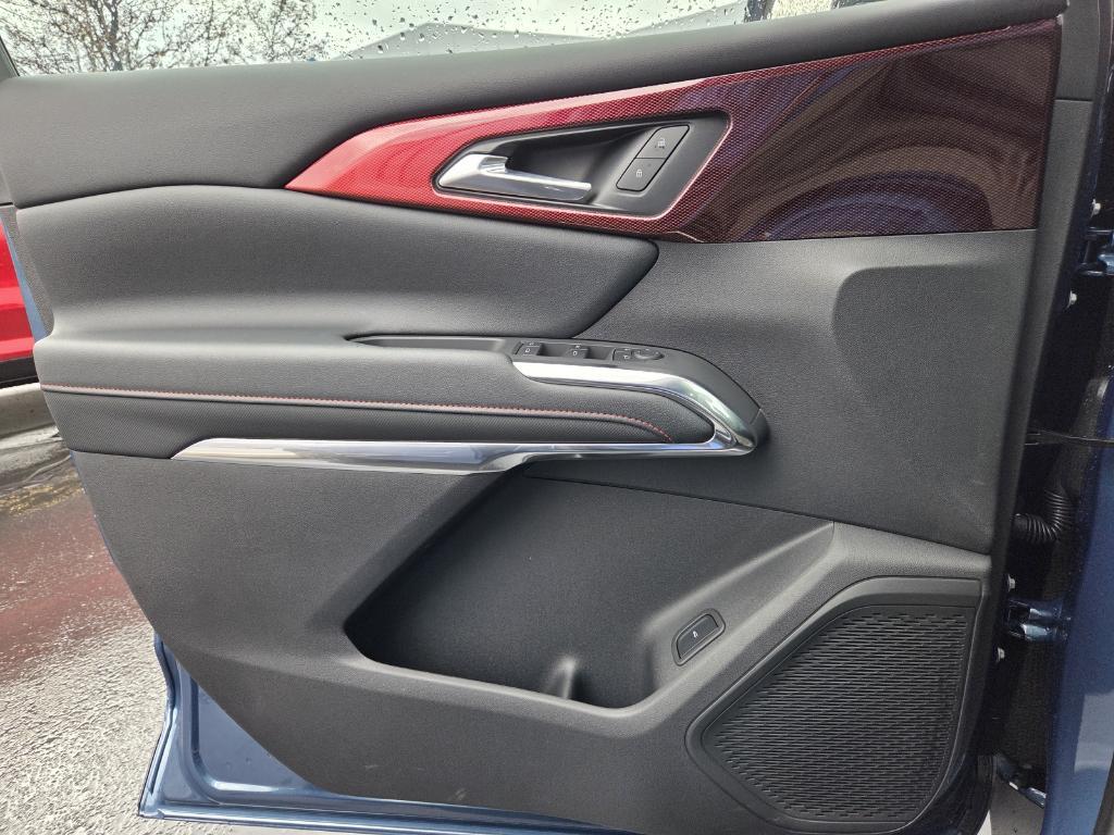 new 2026 Chevrolet Traverse car, priced at $52,020