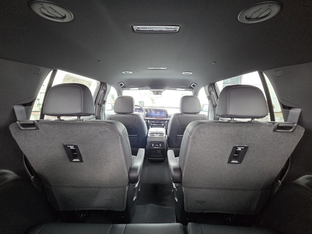 new 2026 Chevrolet Traverse car, priced at $52,020