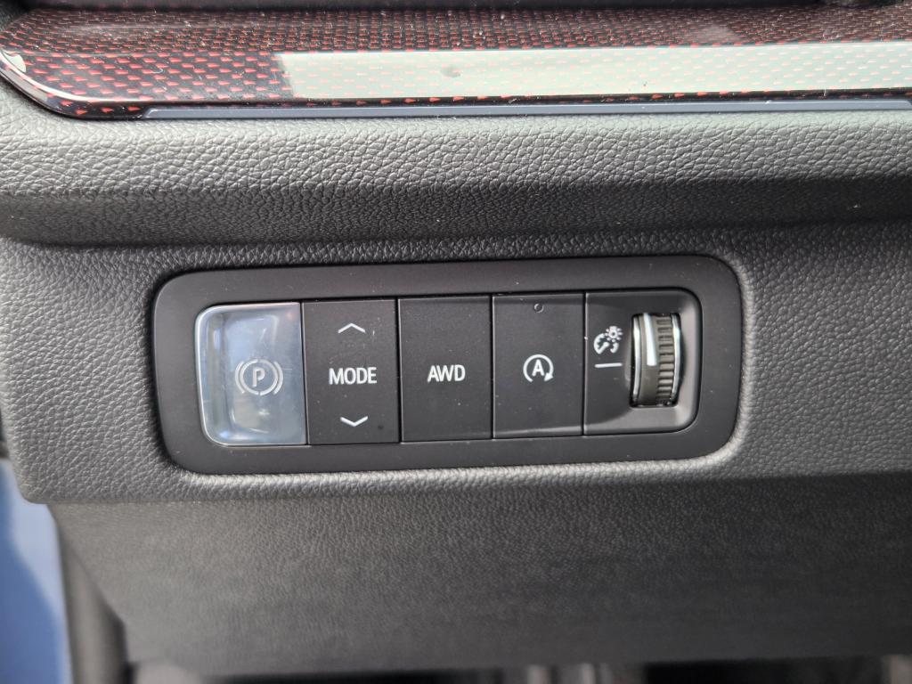 new 2026 Chevrolet Traverse car, priced at $52,020