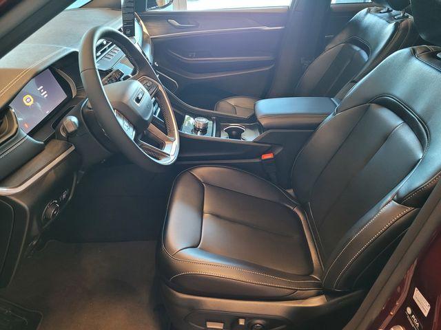 new 2026 Jeep Grand Cherokee car, priced at $48,985