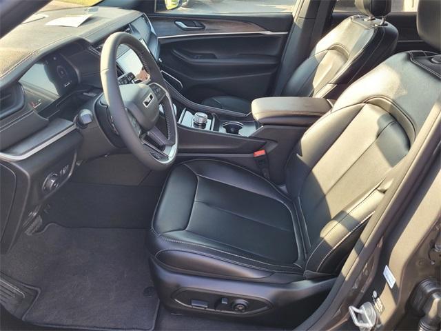 new 2026 Jeep Grand Cherokee car, priced at $48,614