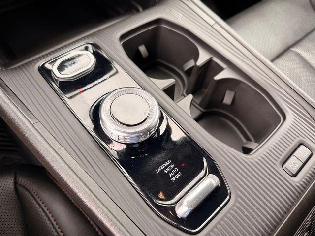 new 2026 Jeep Cherokee car, priced at $44,885