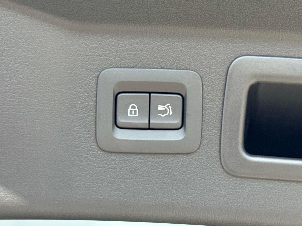 new 2026 Mazda CX-70 car, priced at $40,964