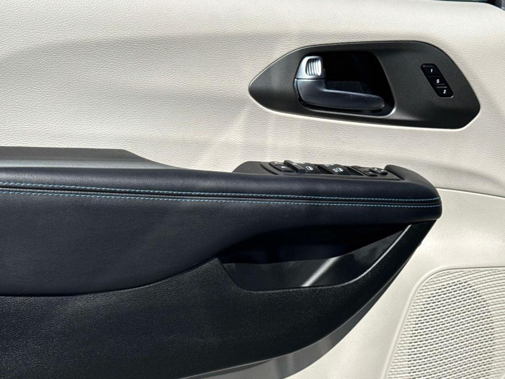 used 2021 Chrysler Pacifica car, priced at $28,995