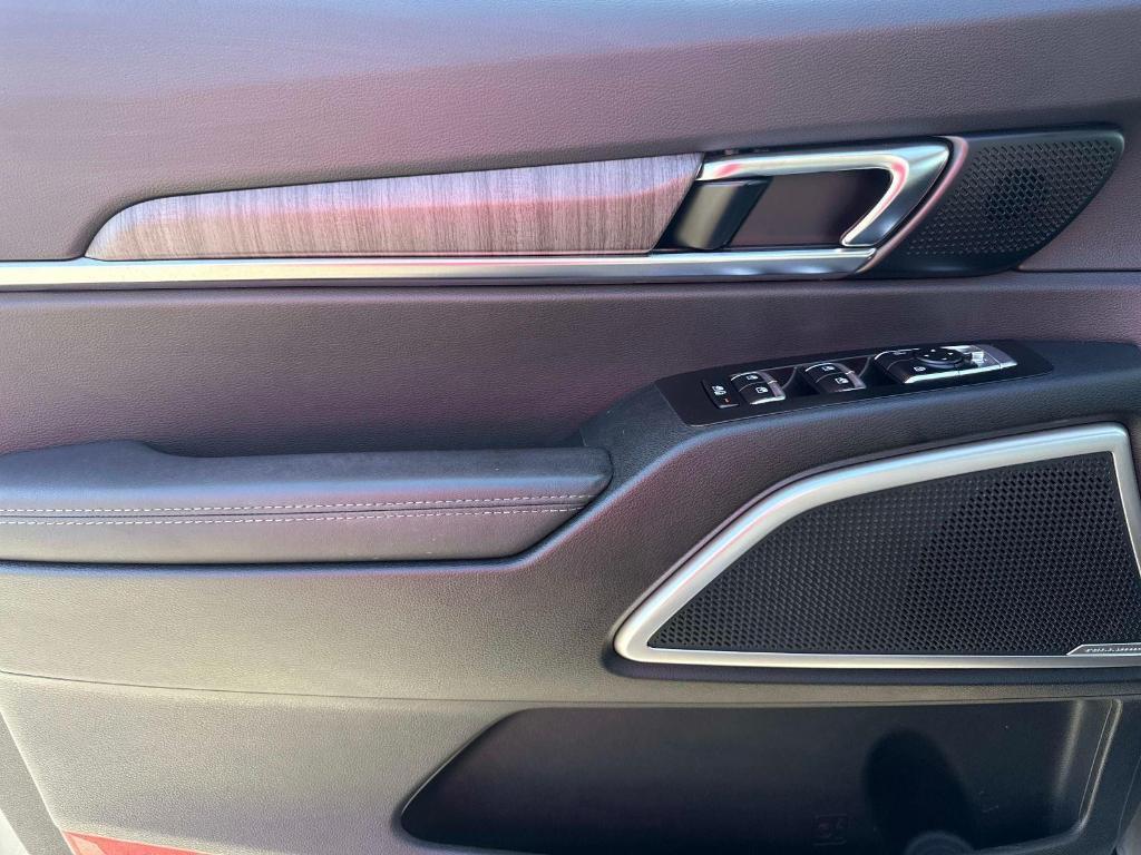 used 2024 Kia Telluride car, priced at $31,495