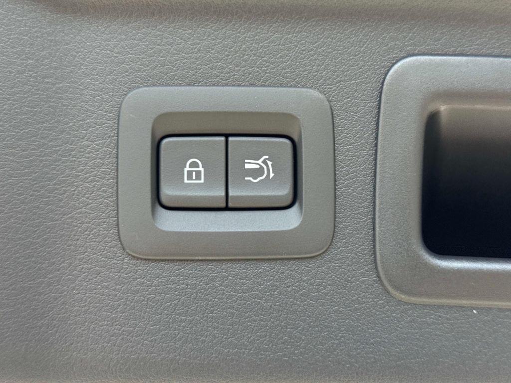 new 2026 Mazda CX-70 car, priced at $52,443