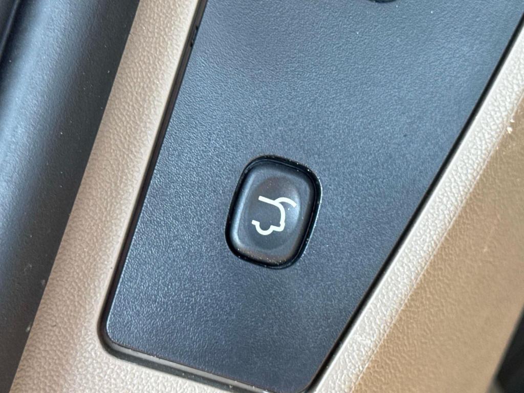 used 2016 Chrysler Town & Country car, priced at $10,995