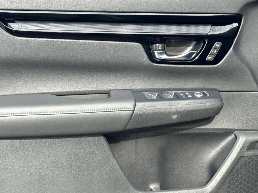 used 2023 Honda CR-V car, priced at $25,995