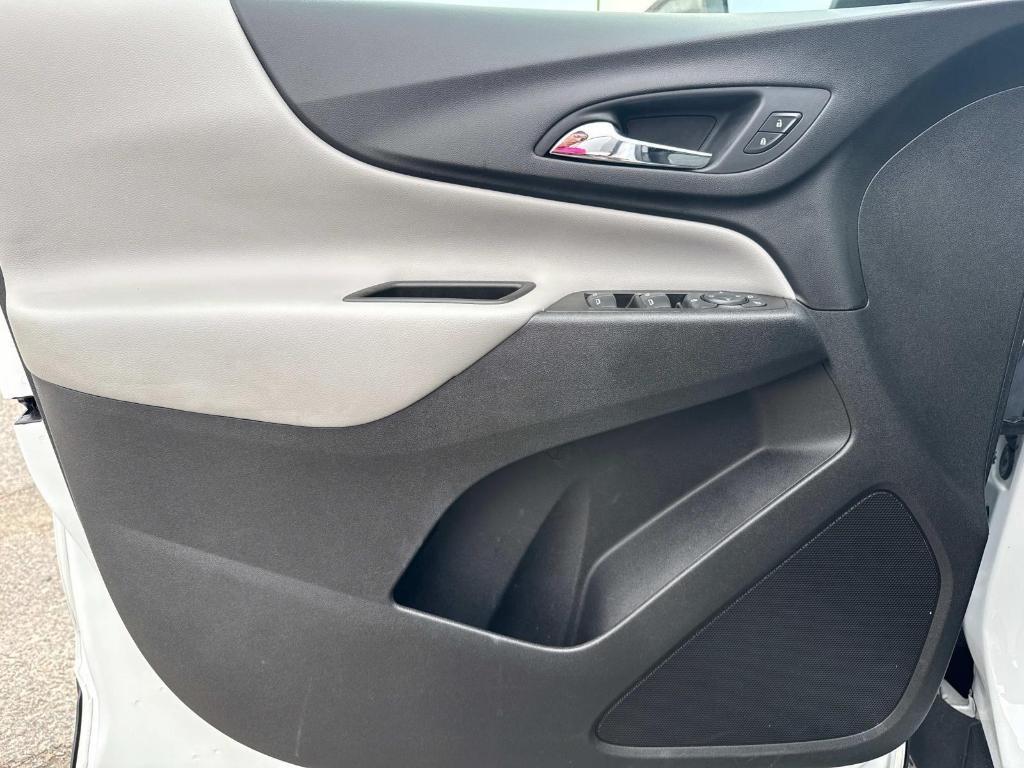 2022 Summit White Chevrolet Equinox