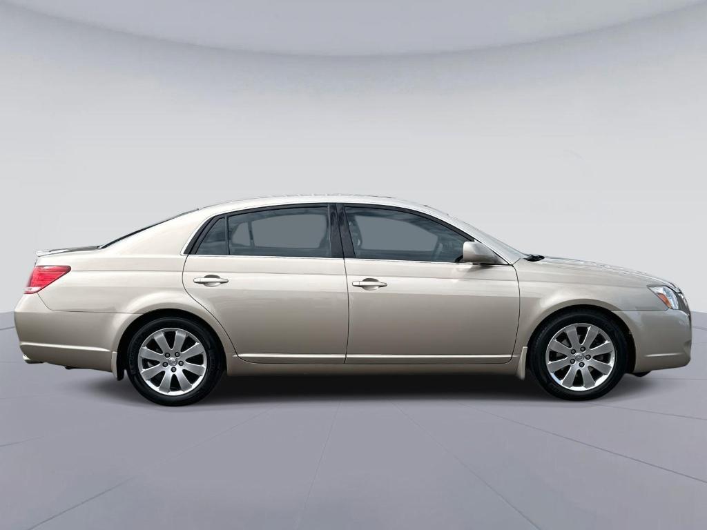 used 2005 Toyota Avalon car