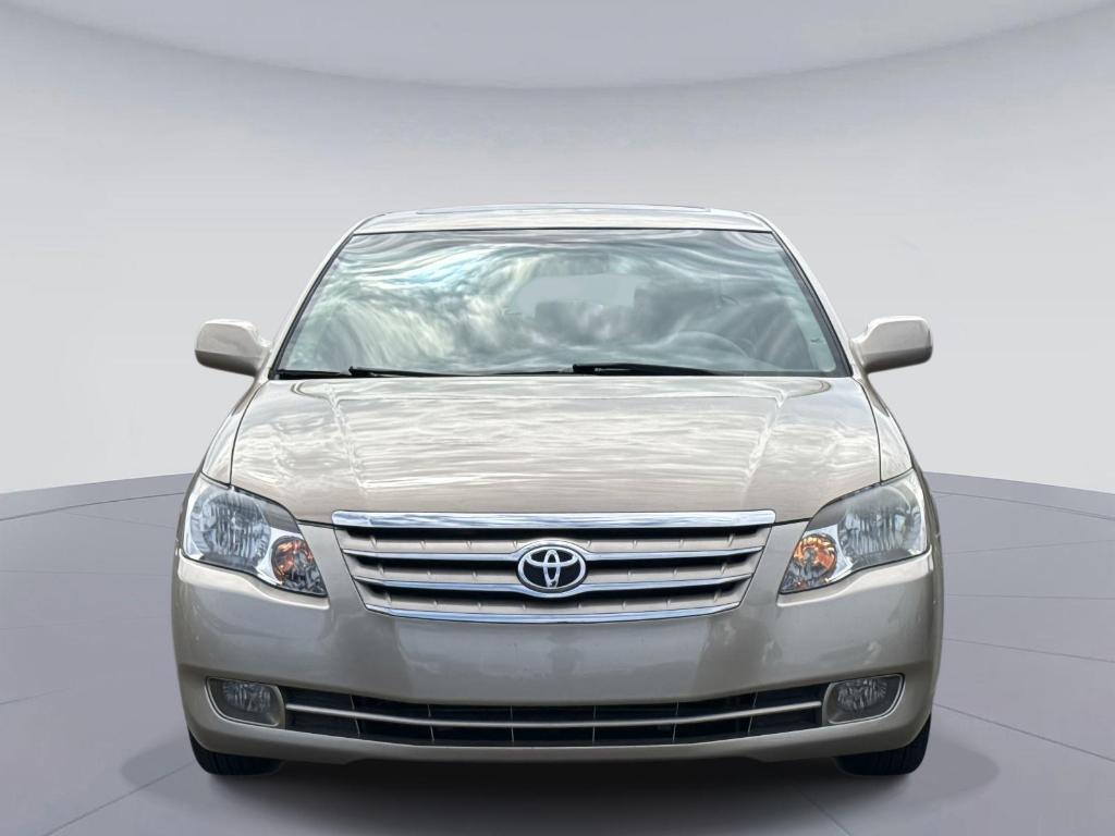 used 2005 Toyota Avalon car