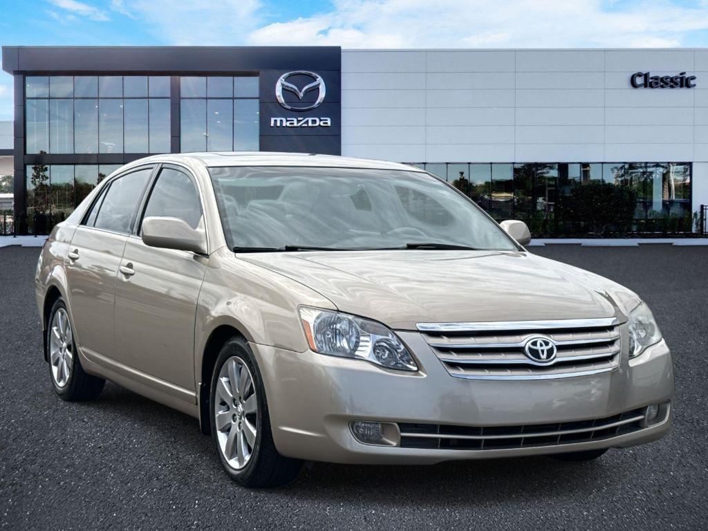 used 2005 Toyota Avalon car