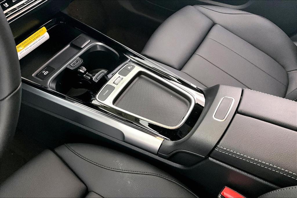new 2026 Mercedes-Benz GLB 250 car, priced at $45,885
