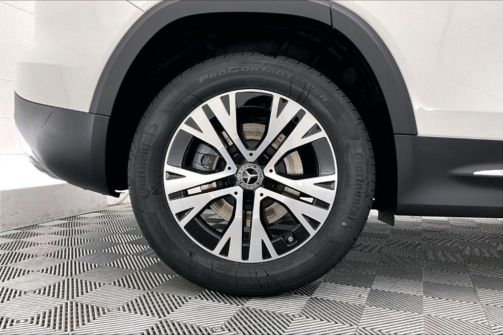 new 2026 Mercedes-Benz GLB 250 car, priced at $46,685