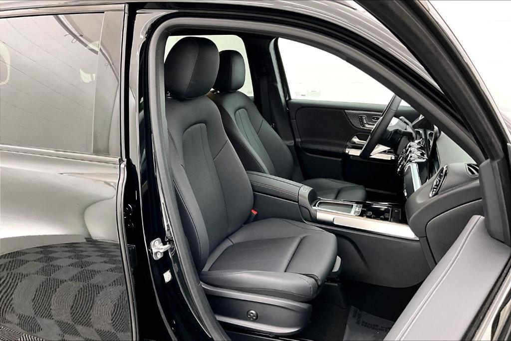 used 2026 Mercedes-Benz GLB 250 car, priced at $39,198