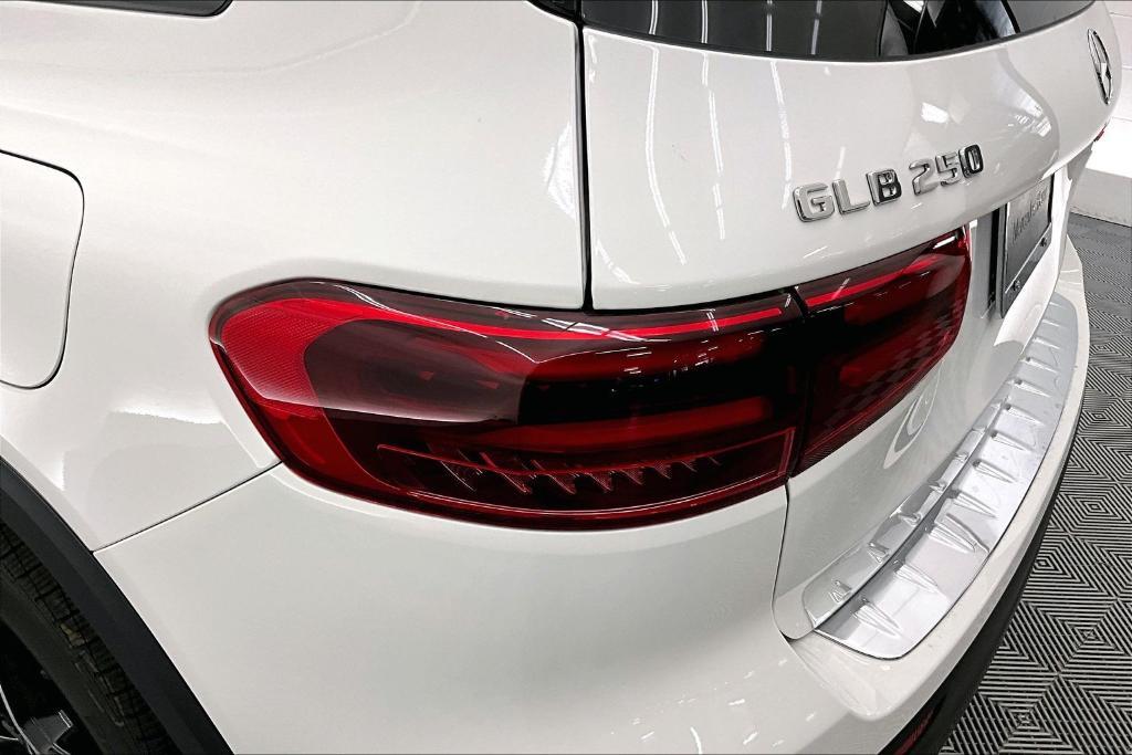 new 2026 Mercedes-Benz GLB 250 car, priced at $46,235