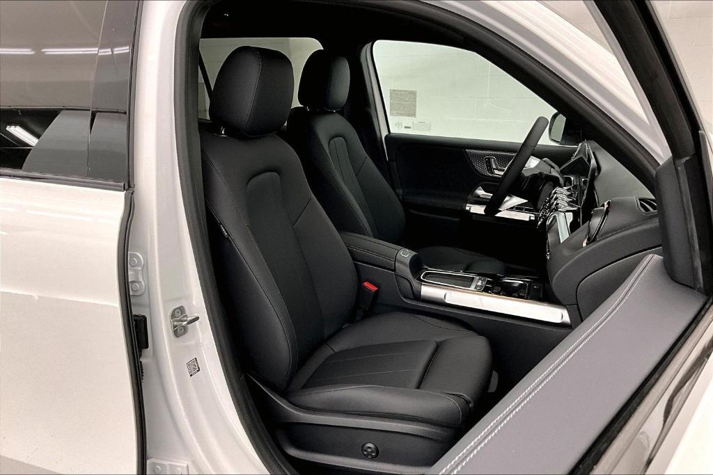 new 2026 Mercedes-Benz GLB 250 car, priced at $46,235
