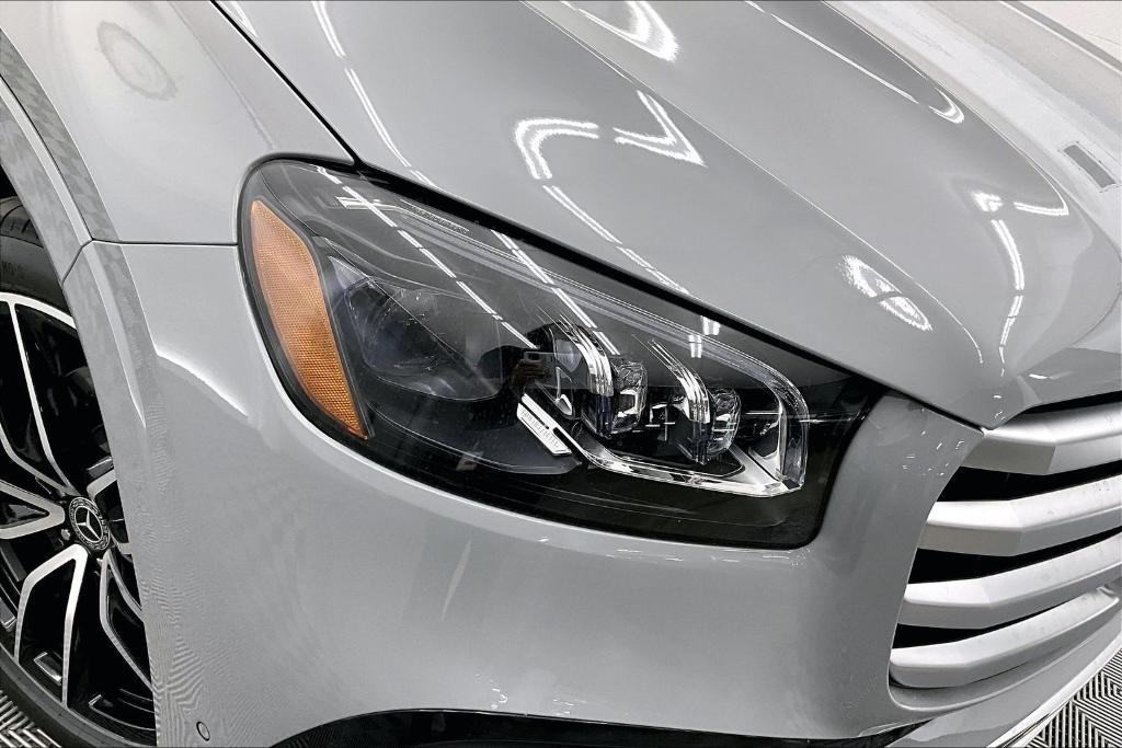 new 2026 Mercedes-Benz GLS 450 car, priced at $101,330