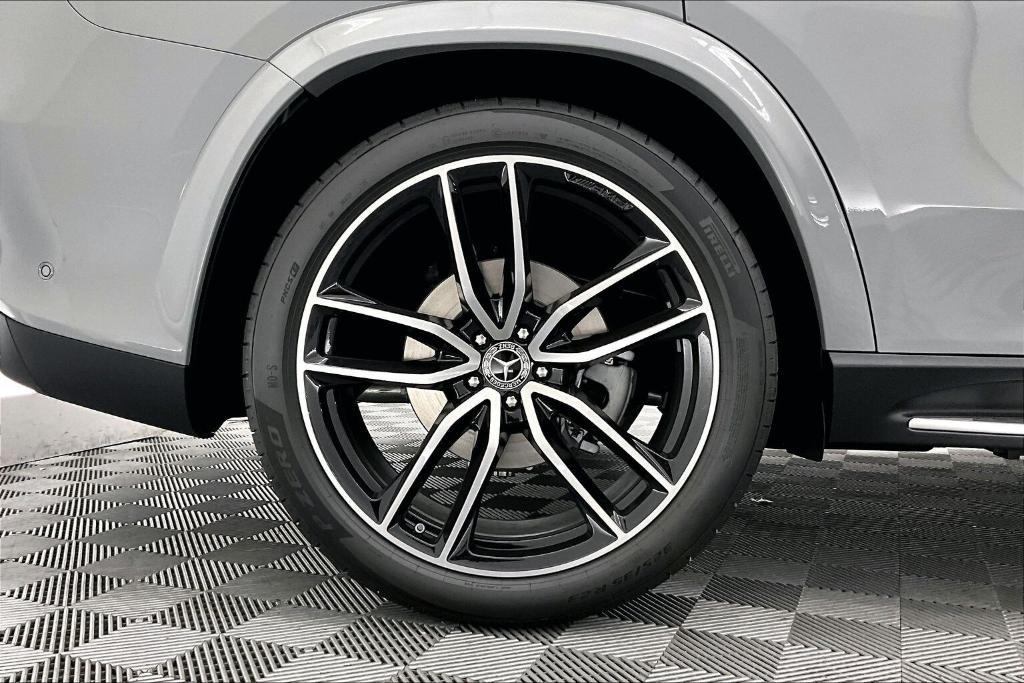new 2026 Mercedes-Benz GLS 450 car, priced at $101,330