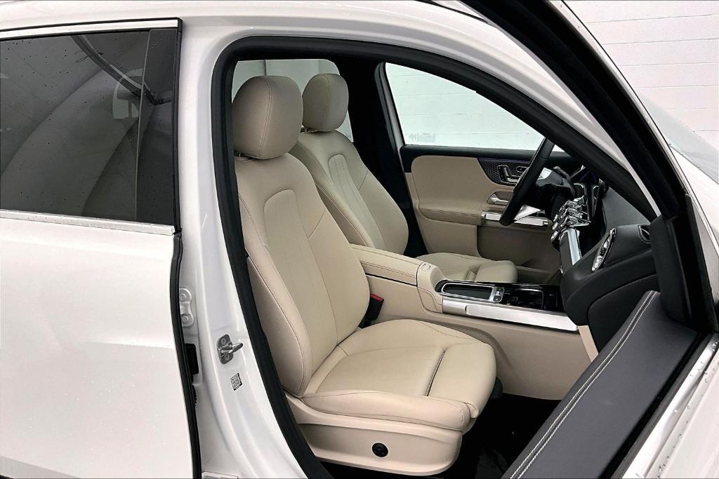 used 2024 Mercedes-Benz GLB 250 car, priced at $34,981