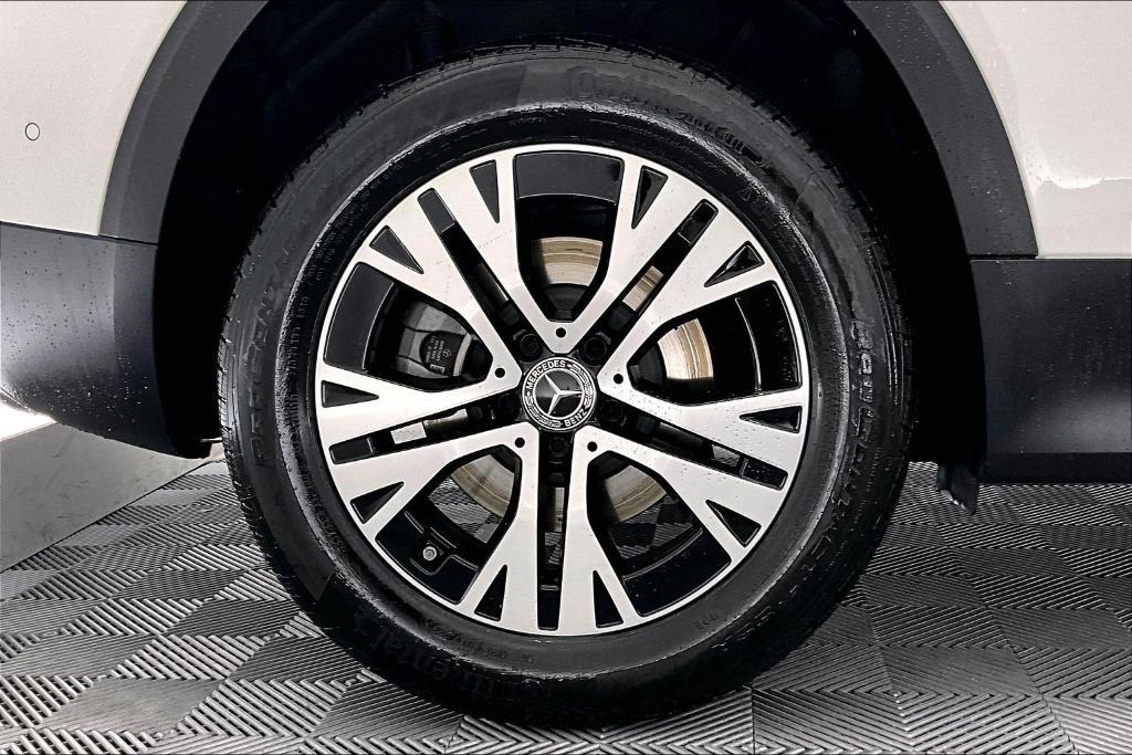 used 2024 Mercedes-Benz GLB 250 car, priced at $34,981