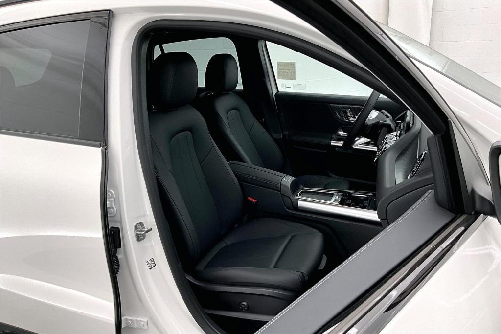 new 2026 Mercedes-Benz GLA 250 car, priced at $44,485