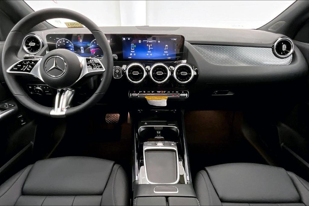 new 2026 Mercedes-Benz GLA 250 car, priced at $44,485