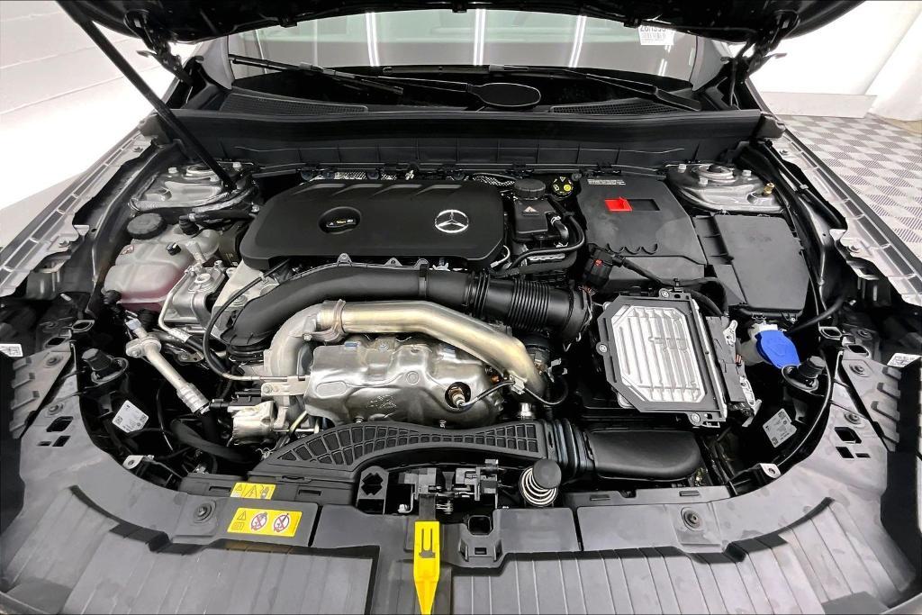 new 2026 Mercedes-Benz GLB 250 car, priced at $48,035