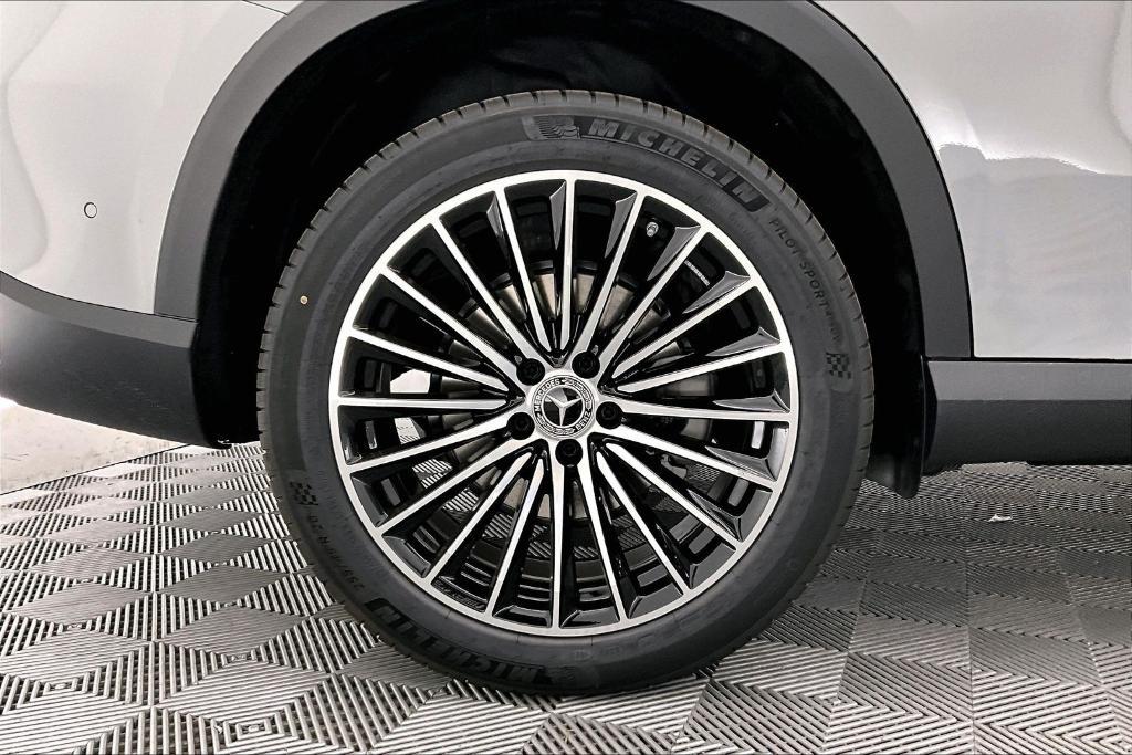 new 2026 Mercedes-Benz GLC 300 car, priced at $54,485