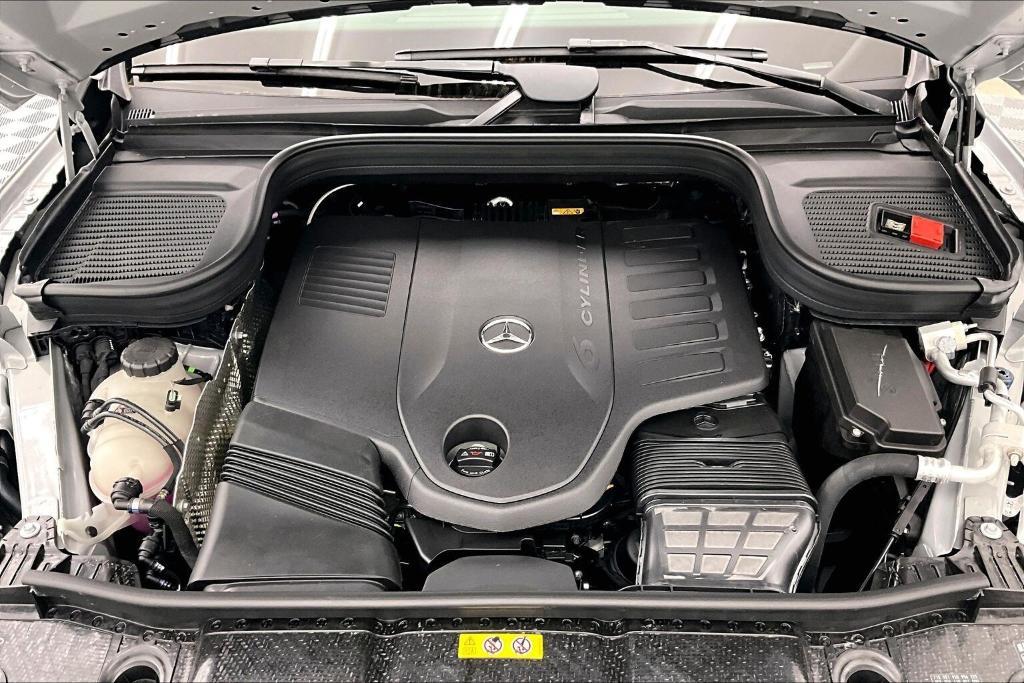 new 2026 Mercedes-Benz GLS 450 car, priced at $99,800