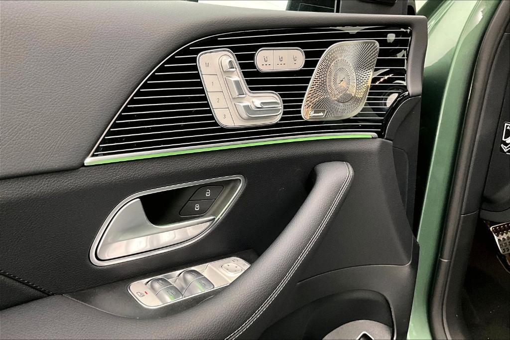 new 2026 Mercedes-Benz GLS 450 car, priced at $107,270