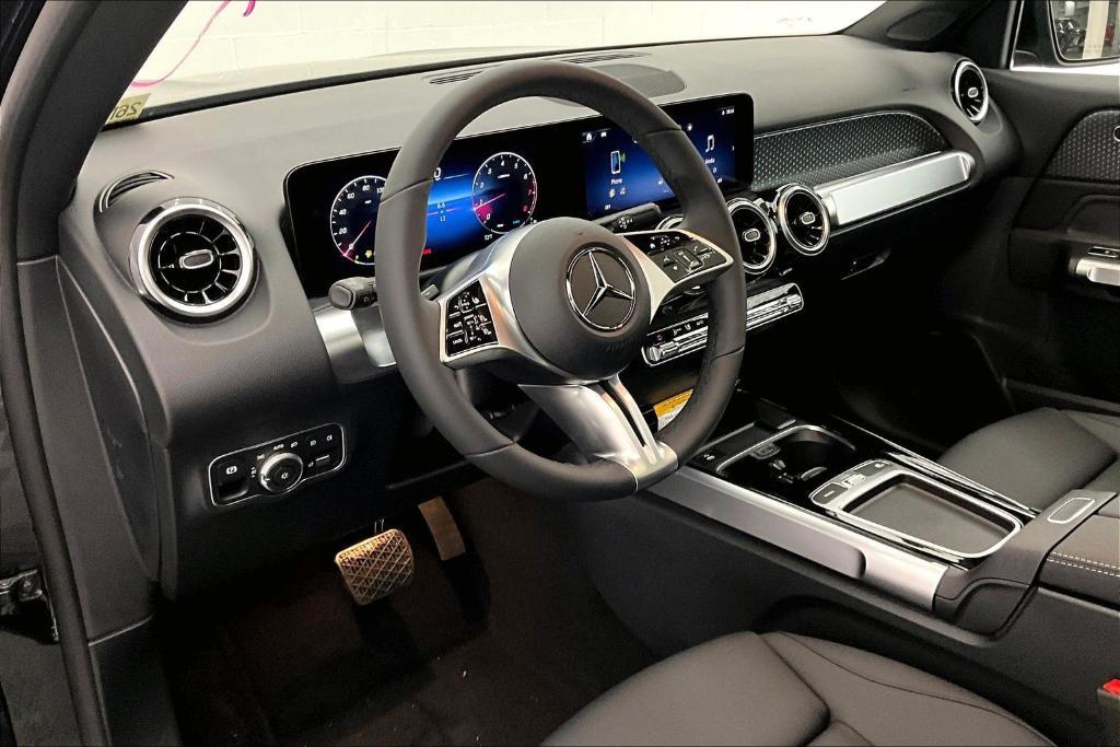 new 2026 Mercedes-Benz GLB 250 car, priced at $48,135