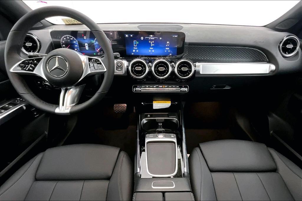 new 2026 Mercedes-Benz GLB 250 car, priced at $48,035