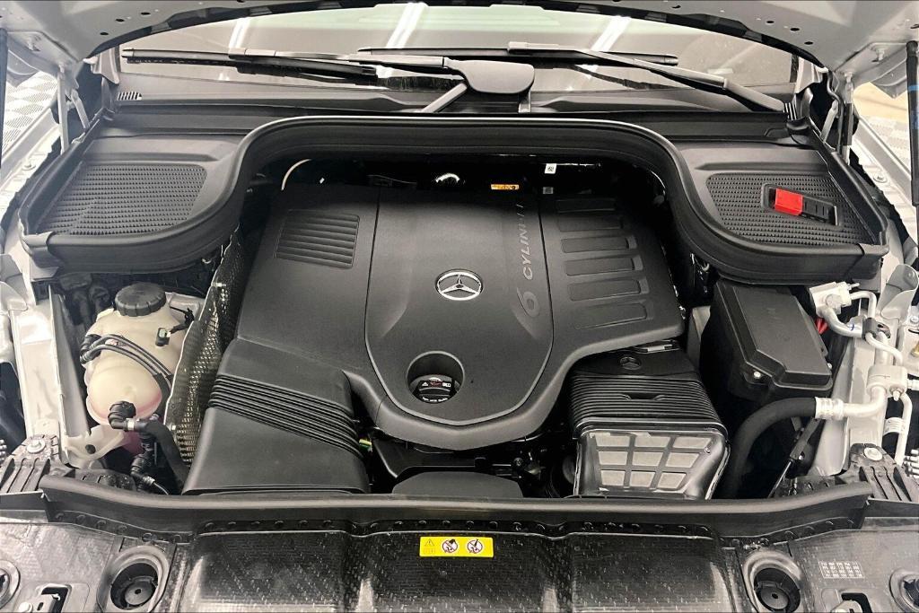 new 2026 Mercedes-Benz GLS 450 car, priced at $99,930