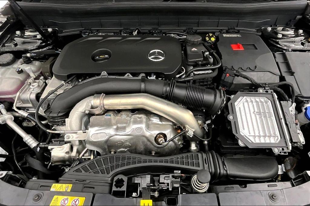 new 2026 Mercedes-Benz GLB 250 car, priced at $45,785