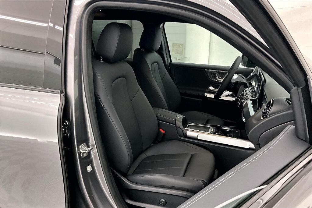 new 2026 Mercedes-Benz GLB 250 car, priced at $46,135