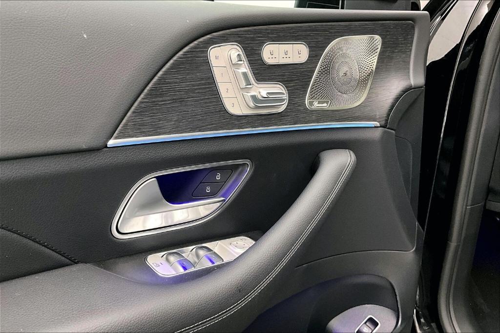 new 2026 Mercedes-Benz GLS 450 car, priced at $100,830