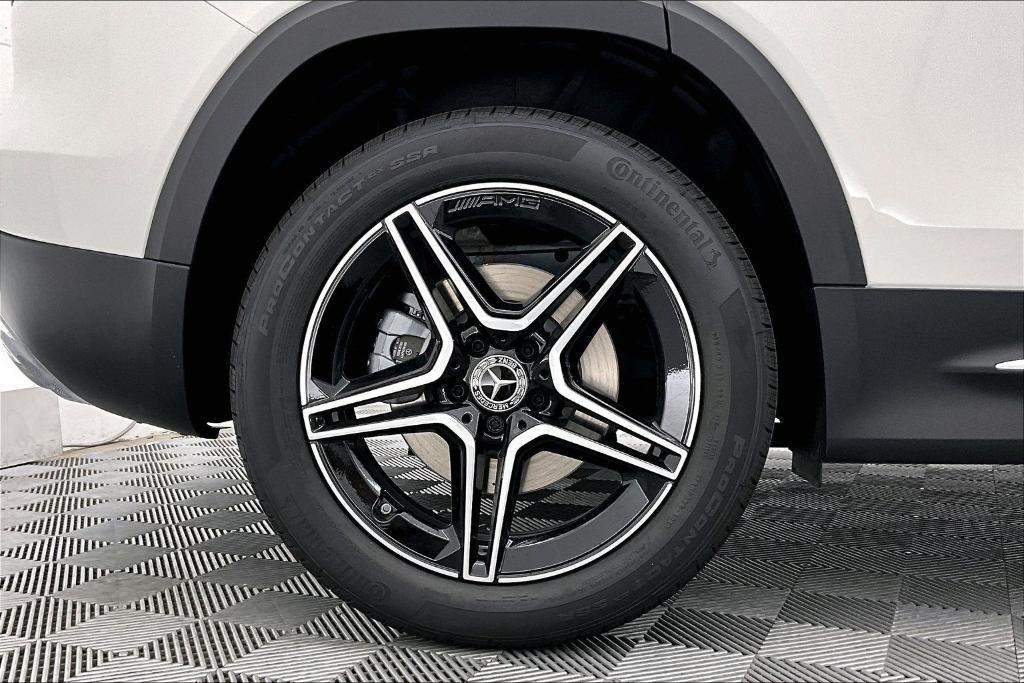 new 2026 Mercedes-Benz GLB 250 car, priced at $47,040